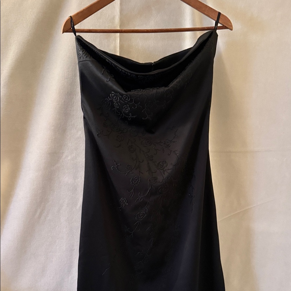 Elegant Black Strapless Dress